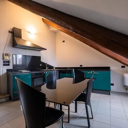 Piazza Castello 1 Apartment