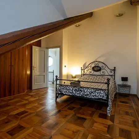 Apartment Piazza Castello 1 Turin