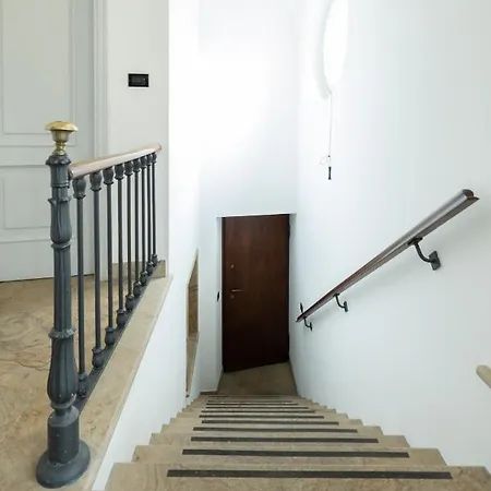 Appartement Piazza Castello 1 *